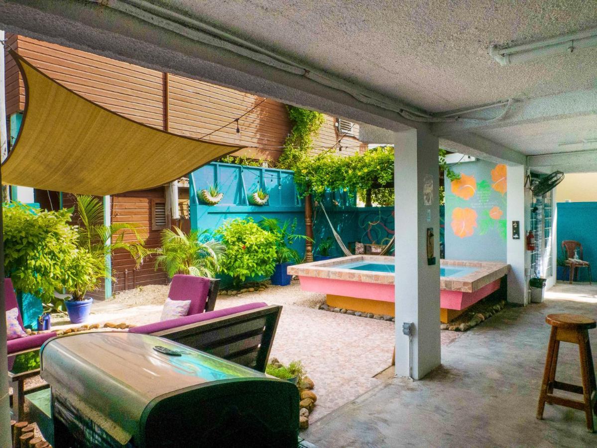 Drift Inn San Pedro Сан Педро Екстериор снимка