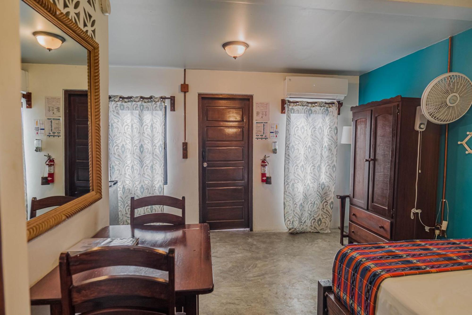 Drift Inn San Pedro Сан Педро Екстериор снимка